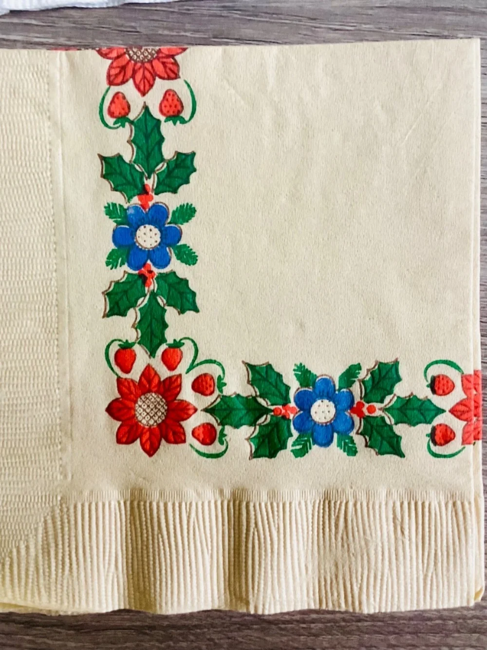 Vintage Christmas Cocktail Napkins 35 Ps Mixed Lot Santa Holly Tree Dove MCM